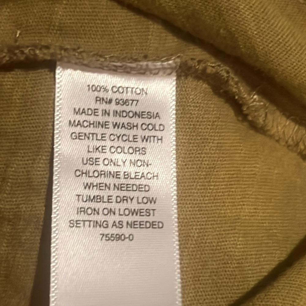 a.n.a. A New Approach olive army green women’s shirt Small top - Picture 6 of 6